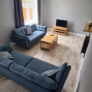 Well Presented 3 Bed House- 9 Guests - Great For Leisure Or Contractors -ng8 Postcode Apartment
